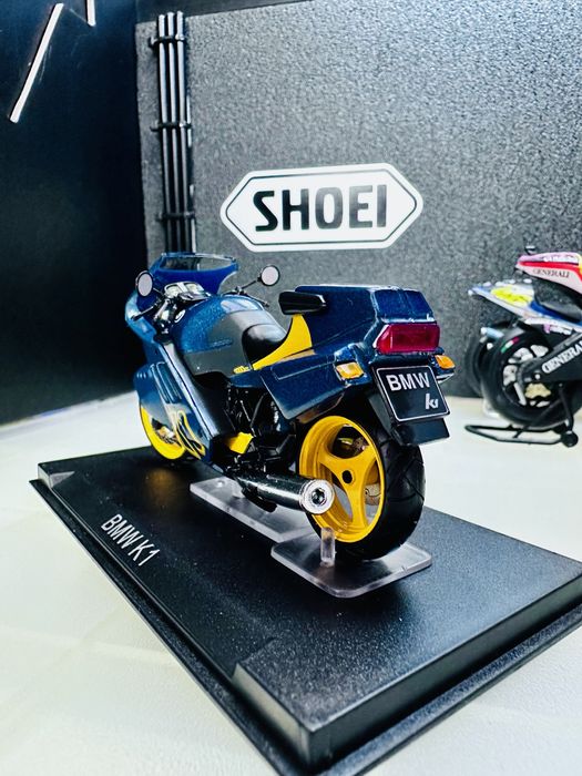 Miniatura BMW K1 Escala 1/24 made by IXO