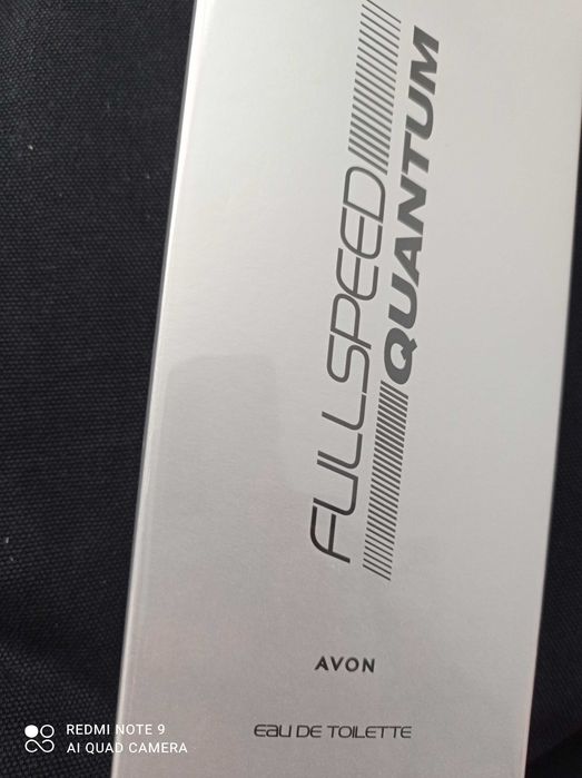 Woda toaletowa Avon.