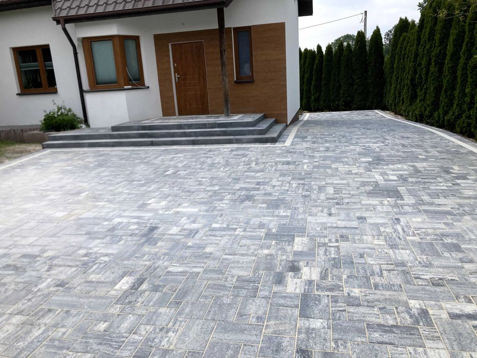 BrukarstwoKostkaBrukowaBrzezinyPraceziemneusługi koparka i wywrotka