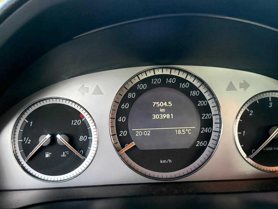 Mercedes-Benz C220 CDI Avantgarde (W204) Nacional