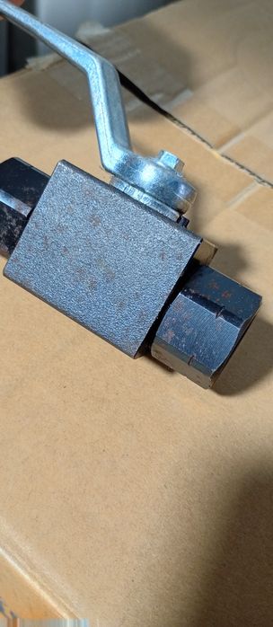 Zawór hydrauliczny 1/2 cala  PN500 nowy