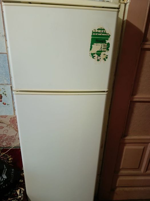 Продам холодильник б/у рабочий