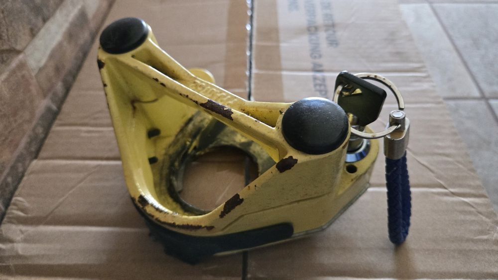 Cabeça de segurança para atrelado