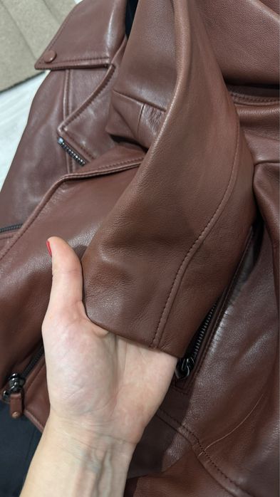 Massimo dutti шкірянка