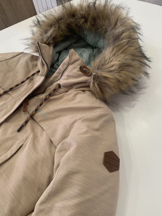 Парка для дівчинки Merrell на зріст 140.