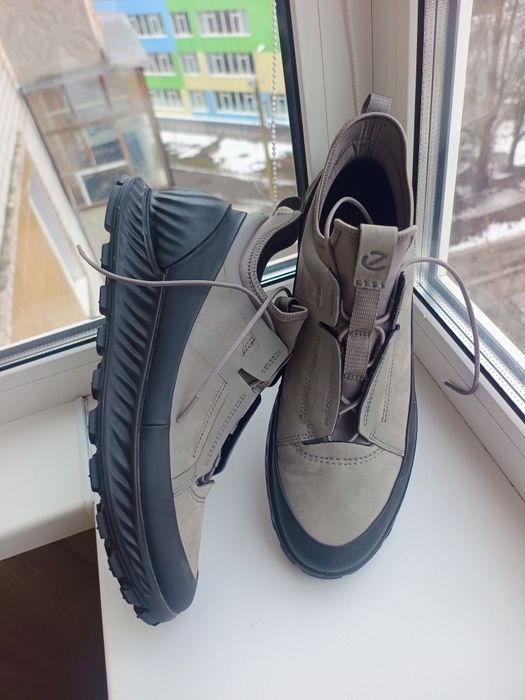 Кросівки ECCO EXOSTRIKE M (31 см.)