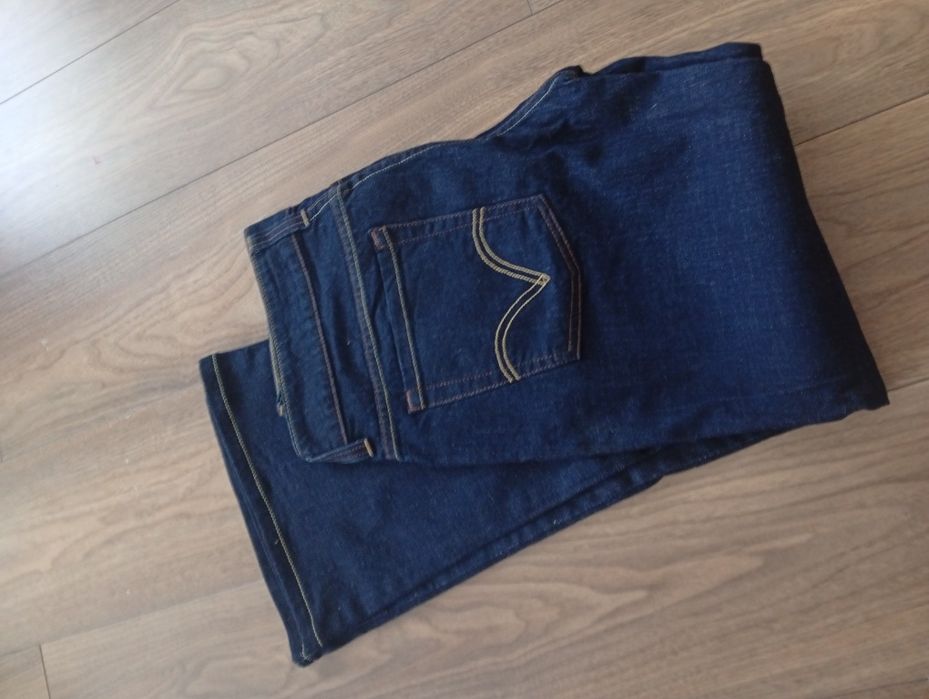 Levis jeans 602 spodnie