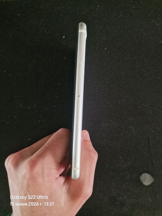IPhone SE 2020 64/4