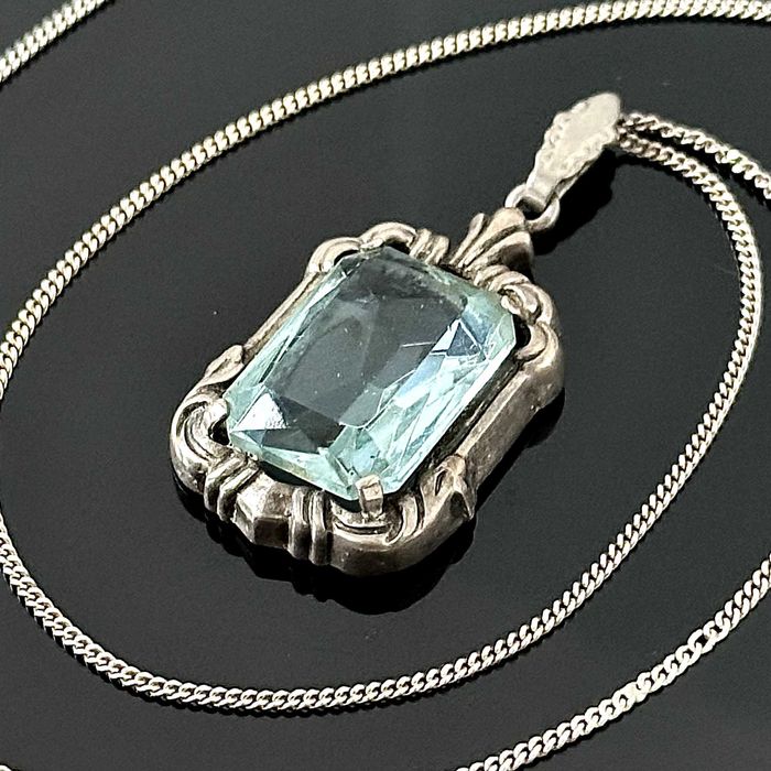 Srebrny naszyjnik z Akwamarynem z ok. 1900 wykonany z srebra próby 835