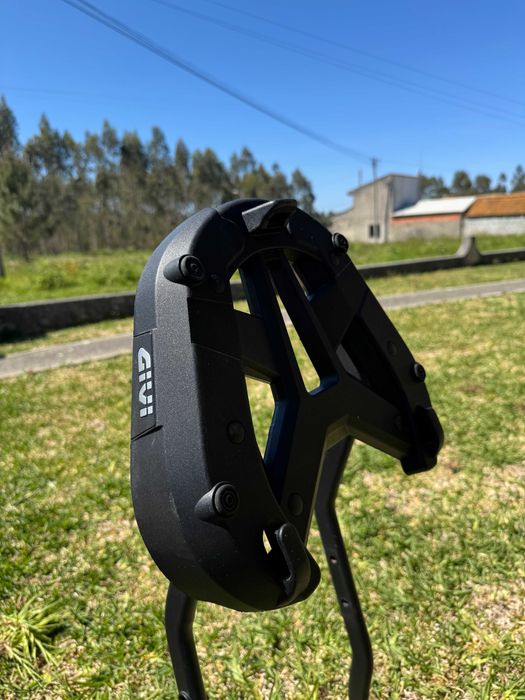 Suporte para Top Case GIVI