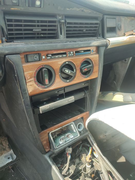 Konsola klimatyzacji Mercedes 190