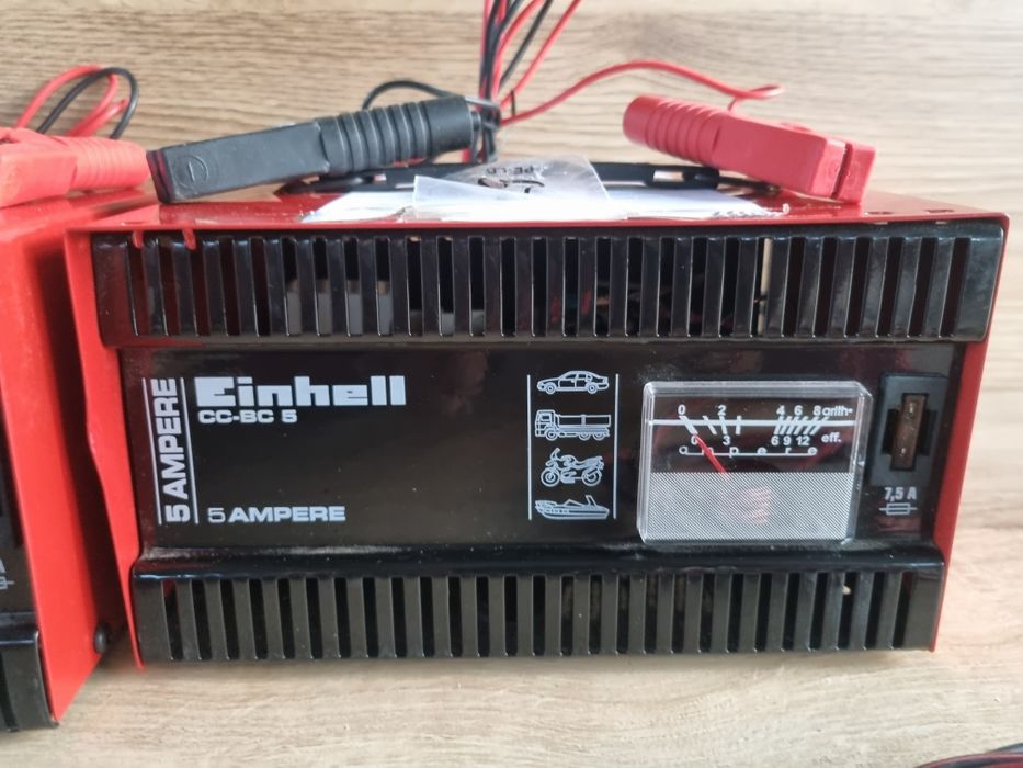 Зарядний пристрій Einhell CE-BC 4 M
