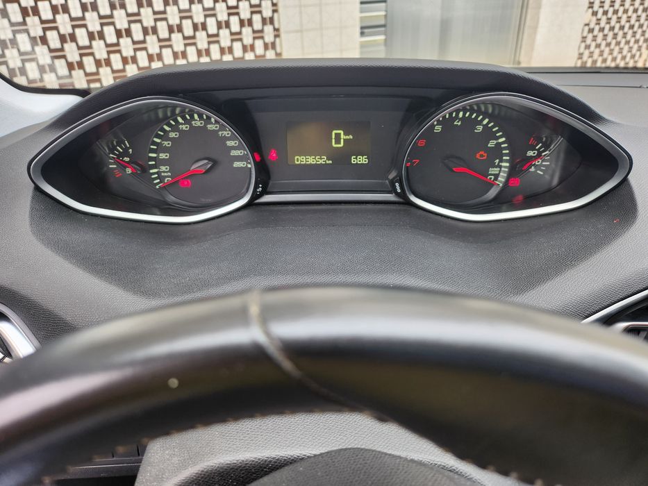 Peugeot 308 1.2 Puretech — photo 5