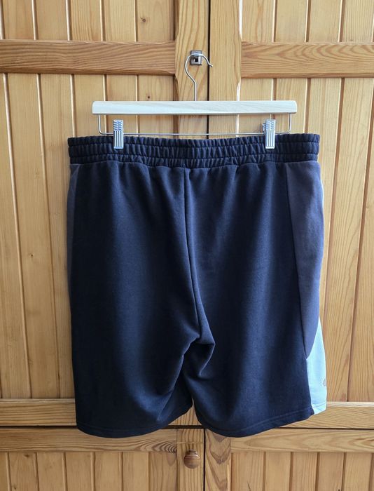 Krótkie spodnie Puma czarne - XL