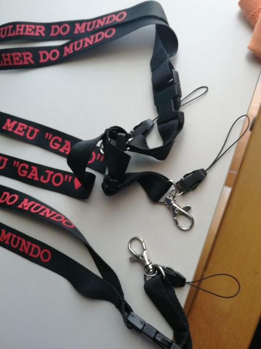 Fita porta chaves de pescoço com dedicatórias divertidas! veja...