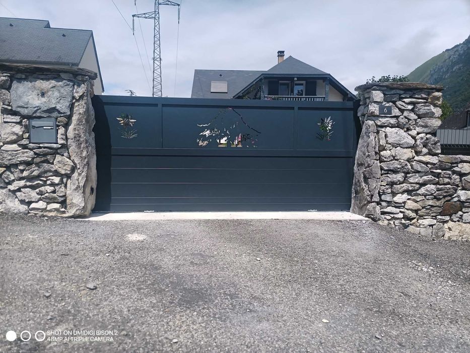 Portões em Aluminio e Ferro