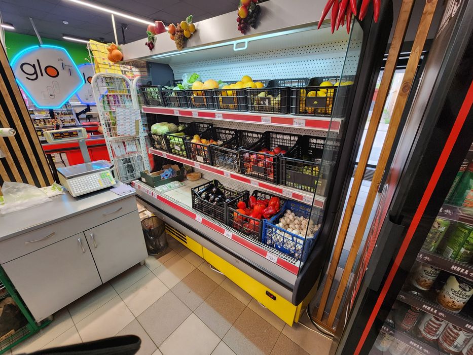 Холодильник в супермаркет Росс Модена