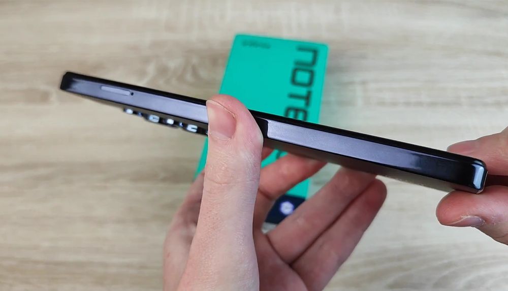 Продам смартфон Infinix