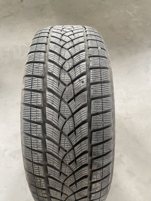 Шини 265/65R17  Goodyear UltraGrip Ice