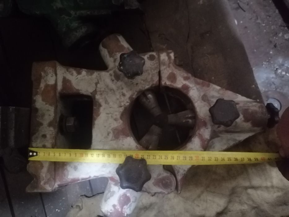 Люнет токарного станка