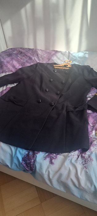 Czarny krótki  płaszczyk- kurtka - marynarka