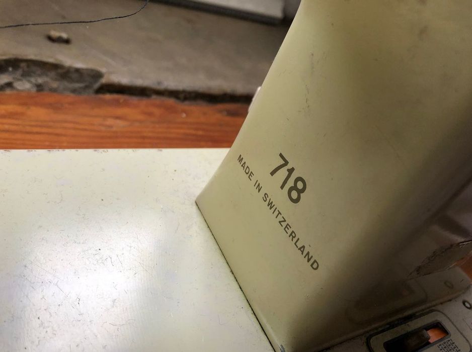Máquina costura Bernina 718 manutenção em loja