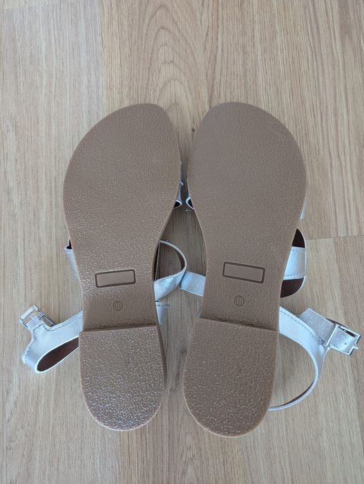 Sandálias Tapadas