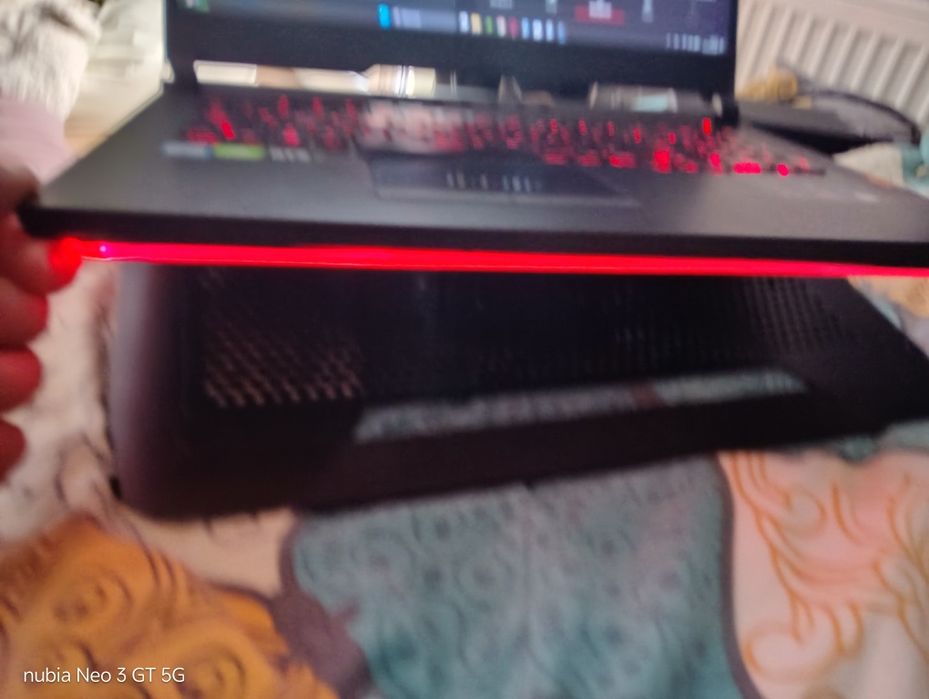 Asus rog strix scar iii laptop gamingowy