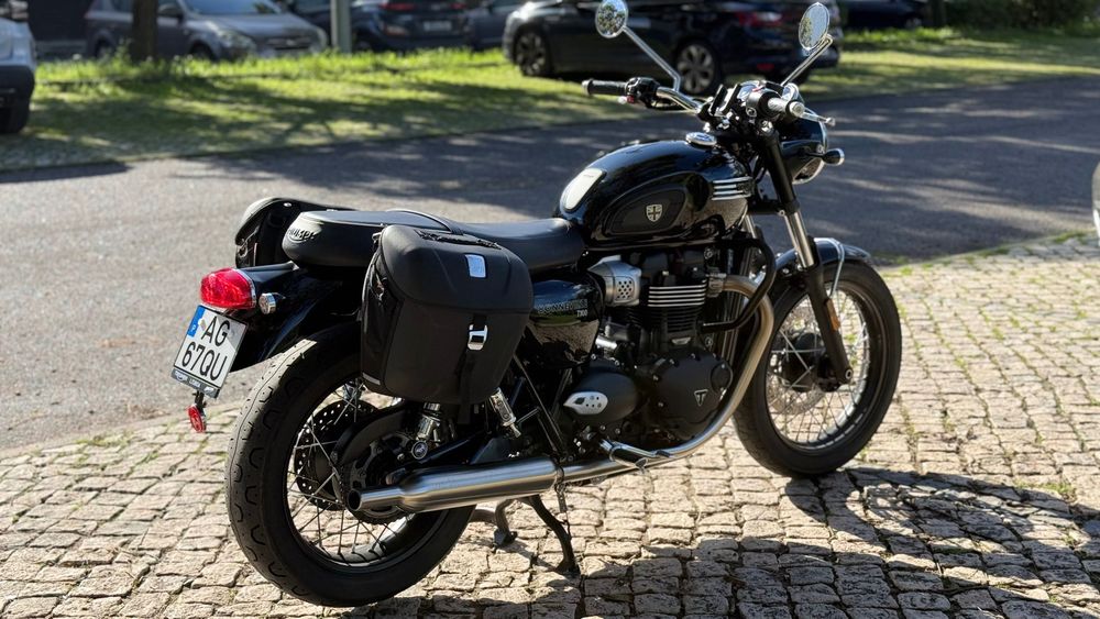 Triumph BonneVille T100