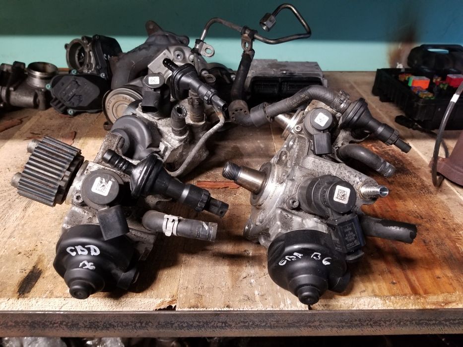 ТНВД насос високого тиску 2.0 CBA CBAB 03L 130 755 B6 B7 CC A5 Caddy
