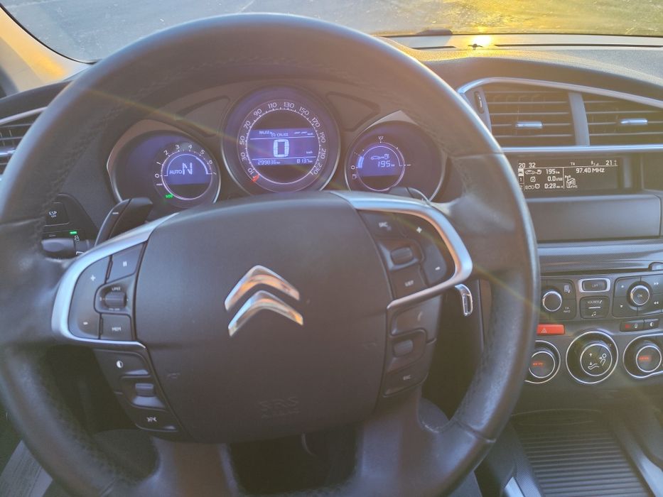 Citroën C4 — fotografia 6