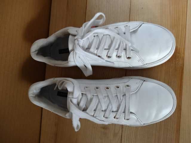 Buty TOMMY HILFIGER roz 39 Skóra Trampki Półbuty