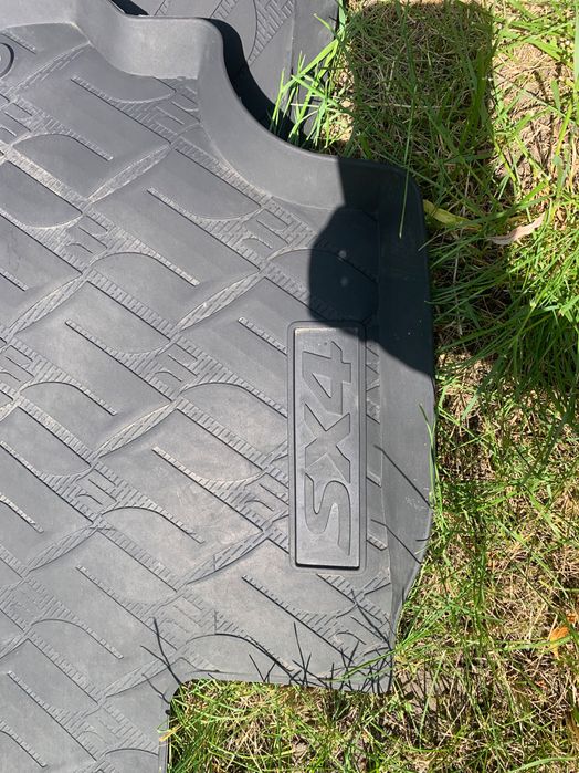 Продам коврики Suzuki SX-4