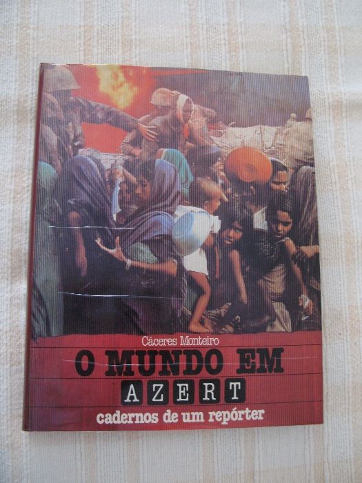 Livro "Mundo em AZERT - Cadernos de um Repórter"