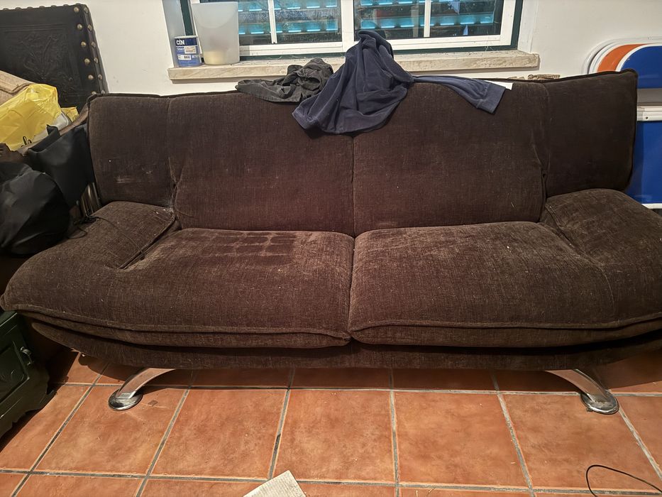 Sofá de duas almofadas