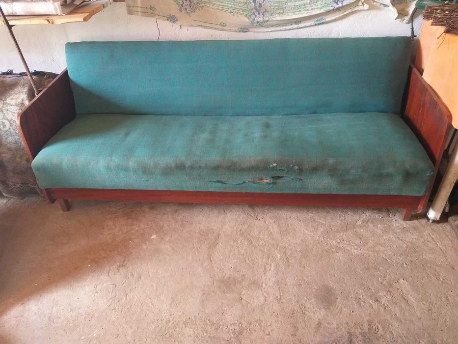 Диван із кріслами