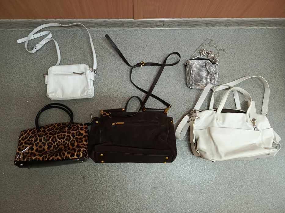 Жіночий сумки на любий смак