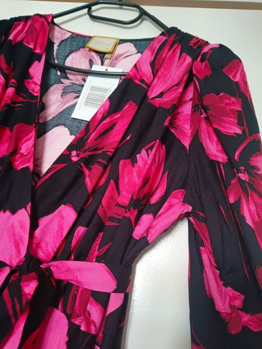 Kopertowa sukienka Trinity by Swing Fashion wiskoza 100% midi kwiaty