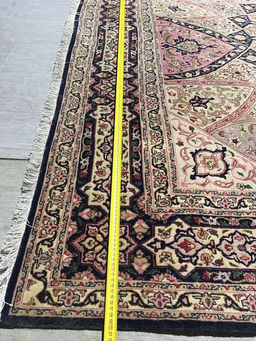 Tapete de persa oriental, artesanal em bom estado de conservação