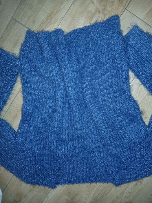 Sweter  z dekoldem V, moher,M -ka,(g)