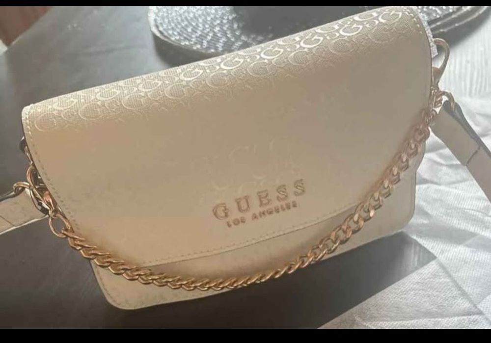 Mala Guess original, nova e sofisticada