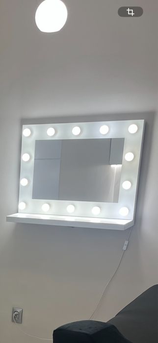 Sprzedam lustro z zarowkami led