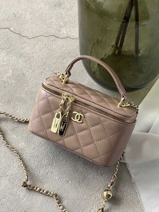 Женская сумка Chanel Lambskin через плечо Шанель бочонок
