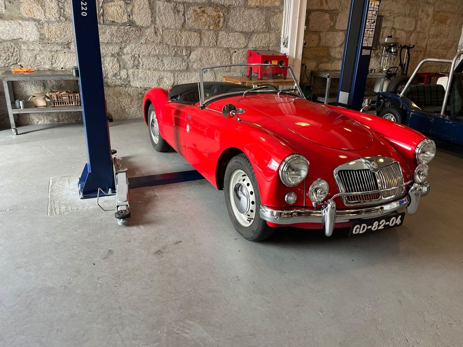 MG MGA