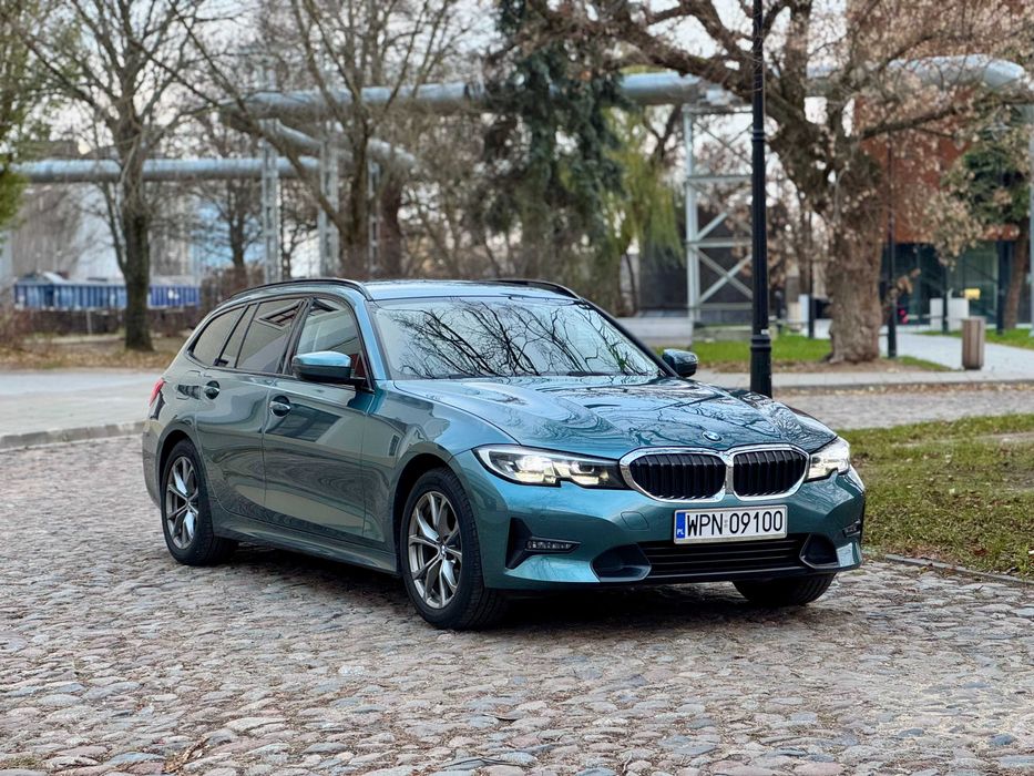 BMW 320i, oryginał, tablice 09100 , faktura VAT23, elektryczny hak,