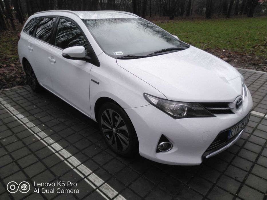 Auris 1.8 hybryda bezawaryjna