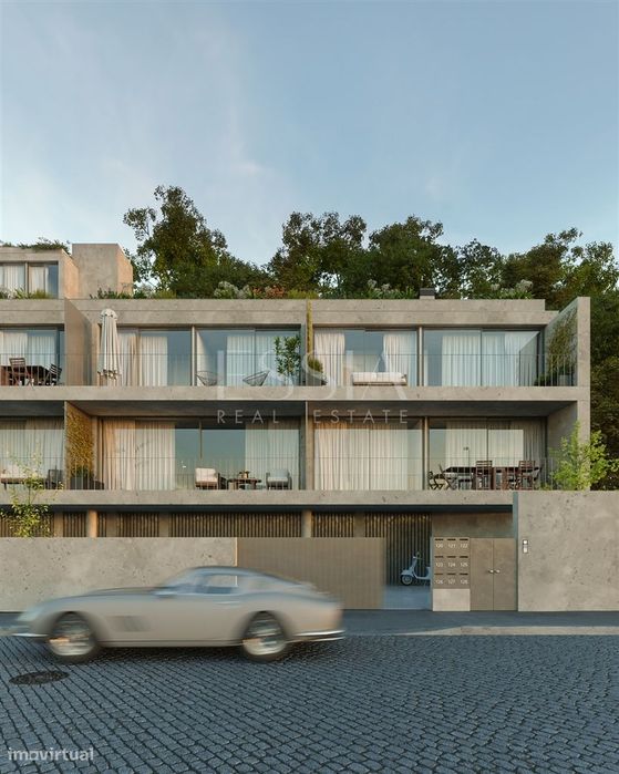 Apartamento T2 com Varanda e Garagem no Douro 39