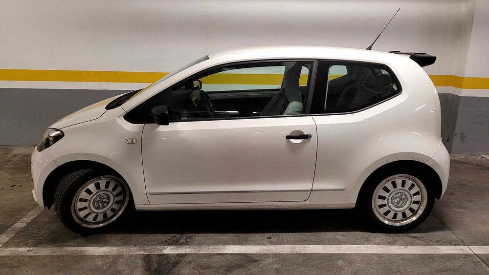 Volkswagen Up! High UP 1.0 Bluemotion