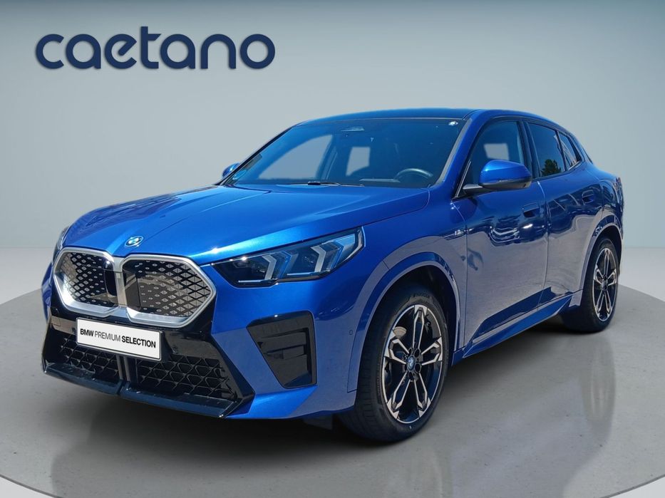 BMW iX2 eDrive20 Pack Desportivo M