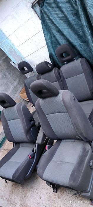 Продам автокресла мазда примаси